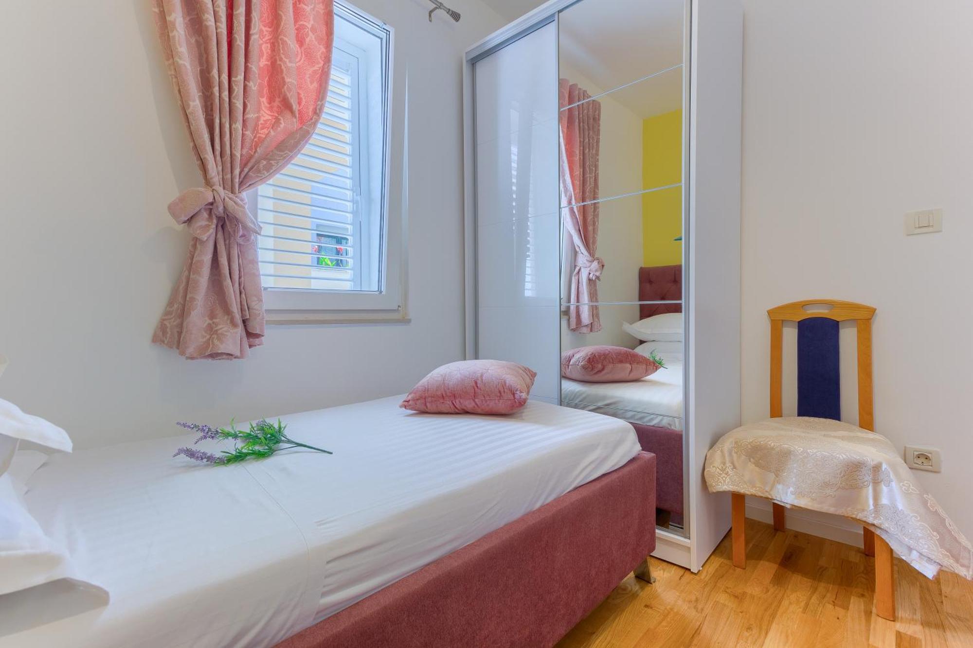 Villa Arijana -More Слатине Экстерьер фото