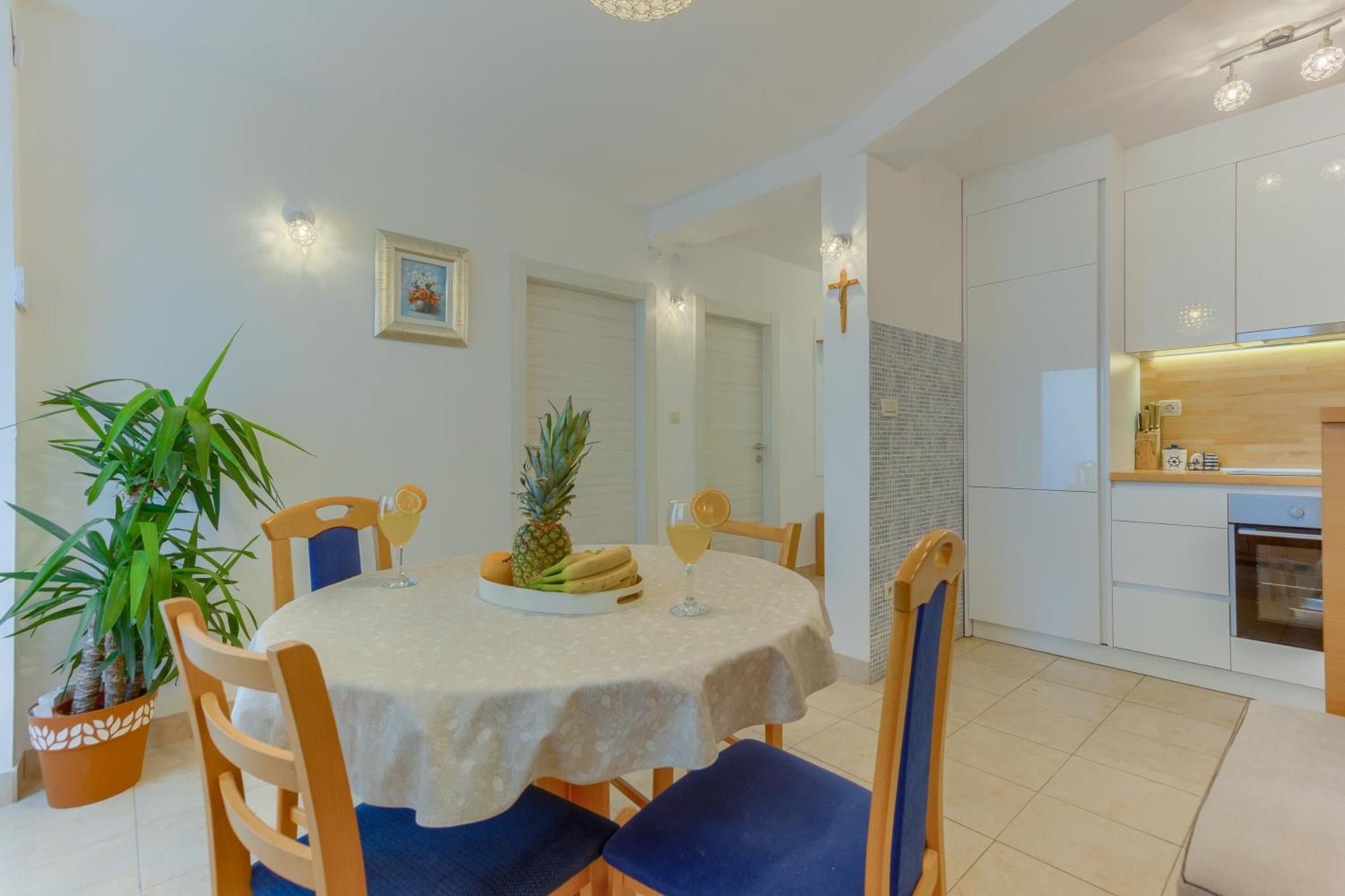 Villa Arijana -More Слатине Экстерьер фото